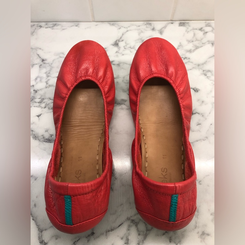 Poppy Tieks Size 11
